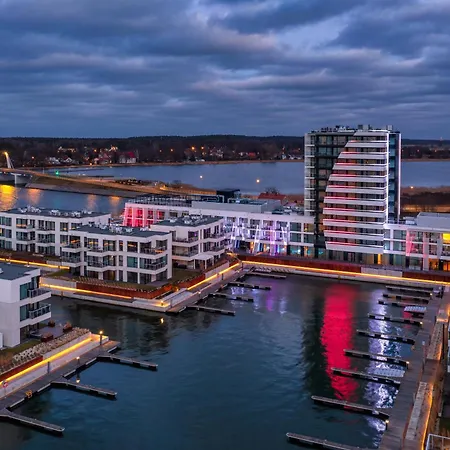 Sol Marina By Q4 *